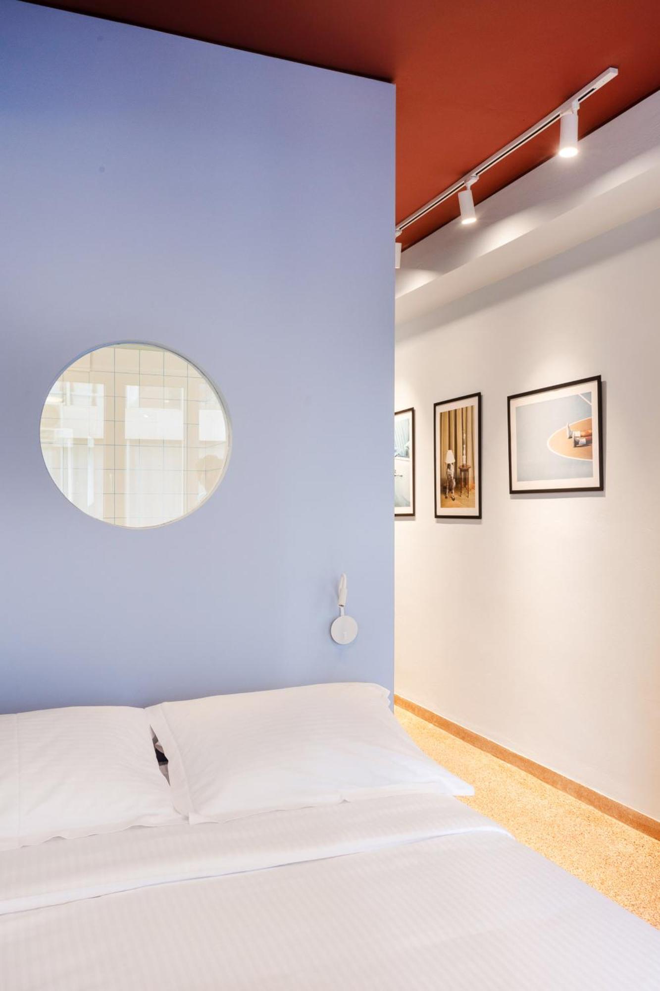 Acre Urban In Monastiraki Athens